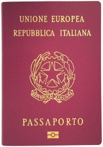 Passaporto elettronico italiano con chip