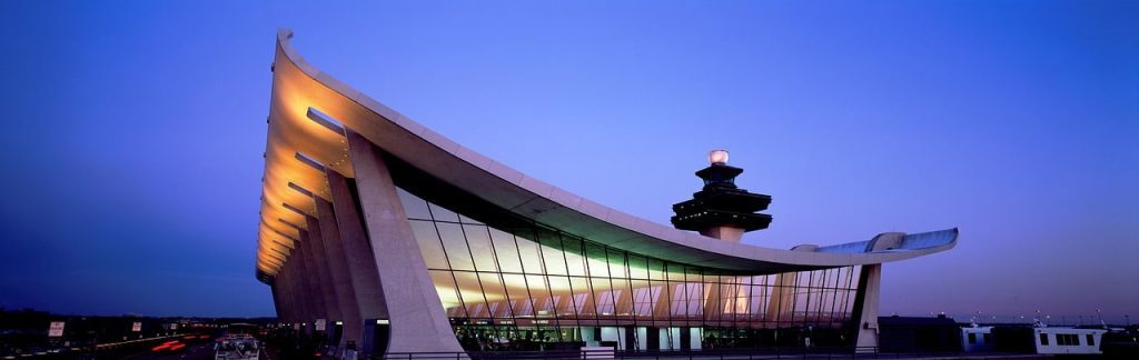 Immagine esterna dell'aeroporto Dulles a Washington negli USA