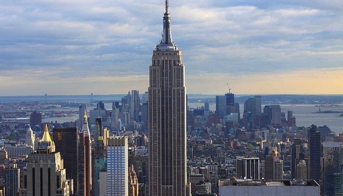 Empire State Building nel contesto di Manhattan