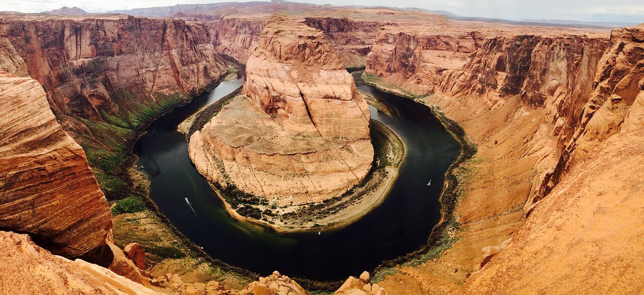 Foto panoramica del ferro di cavallo del fiume Colorado