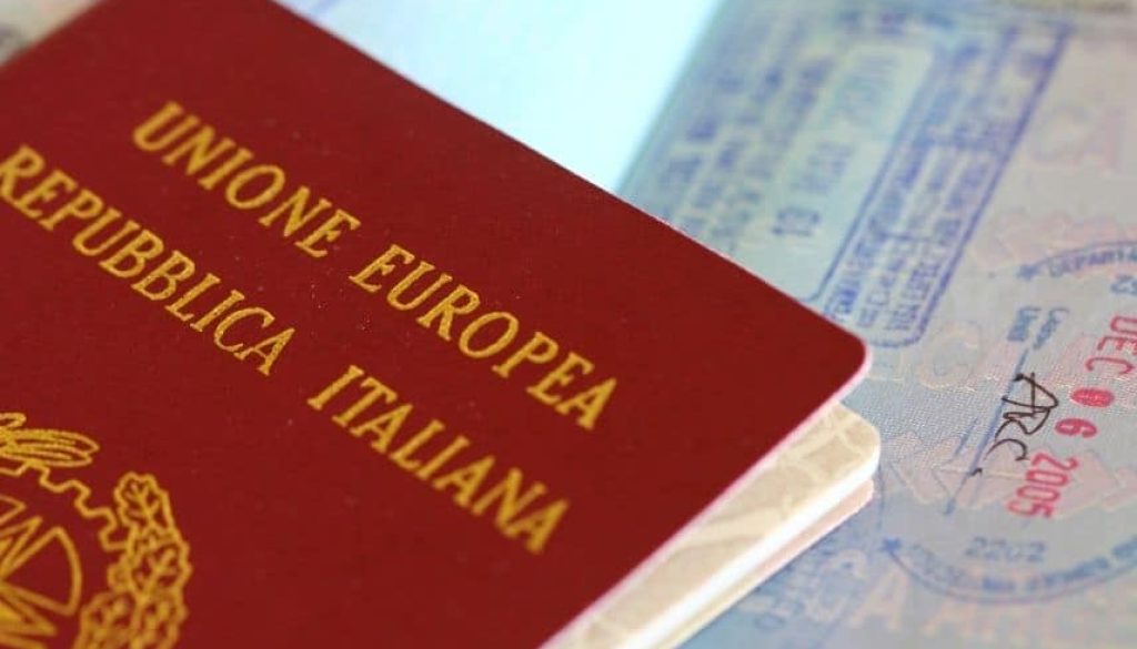 Il passaporto italiano e il timbro di entrata negli USA