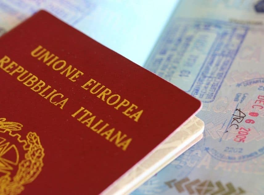 Il passaporto italiano e il timbro di entrata negli USA