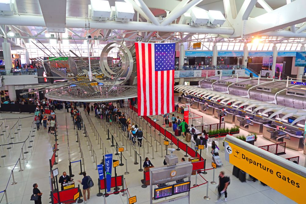 Gli Stati Uniti si apprestano ad eliminare le restrizioni di viaggio per i visitatori. Cosa significano le nuove regole?